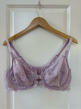 Deesse  Unlined Underwire Lace
Magnetic Front-Closure Bra in Light Lavender 40D